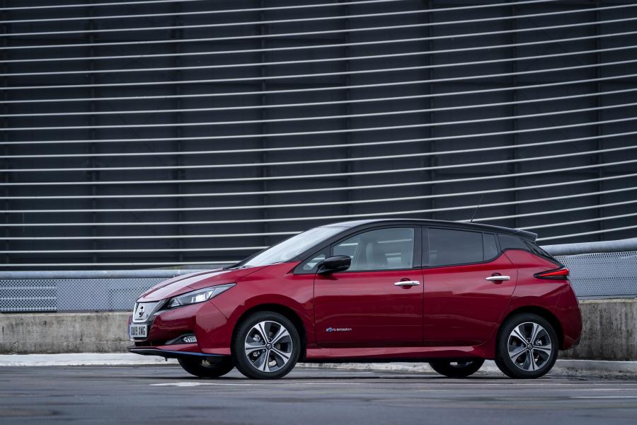  Nissan Leaf e+ 2019 года  (UK) (фото 15 из 19)